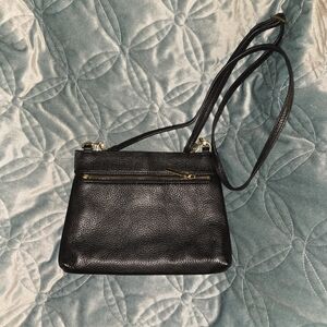 G.I.L.I. Elegant Black Leather Crossbody Bag